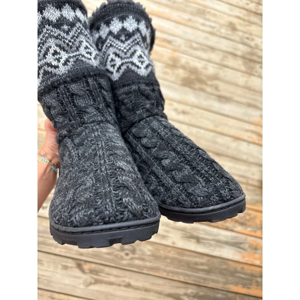 Muk Luks Cozy Women Size 7 Cable Knit Fair Isle Faux Fur Lined Boots Grey